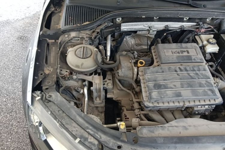 Used Skoda Octavia 2017 1.6L Automatic Smart Drive Edition Engine Bay Right