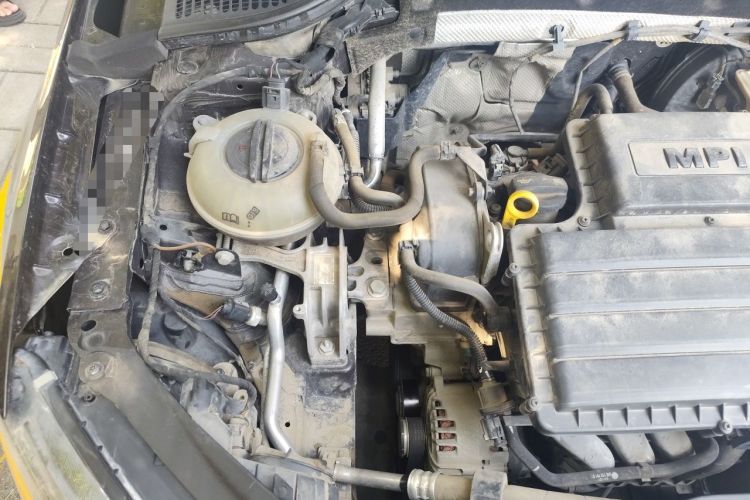 Used Skoda Octavia 2017 1.6L Automatic Smart Drive Edition Engine Bay Right