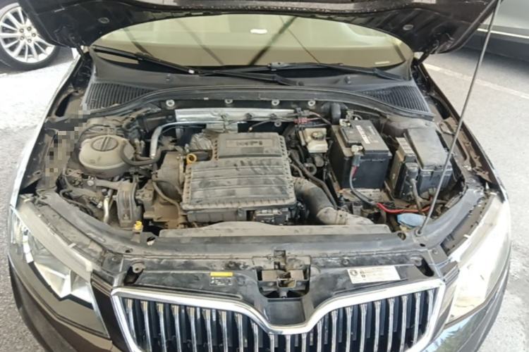 Used Skoda Octavia 2017 1.6L Automatic Smart Drive Edition Engine Bay
