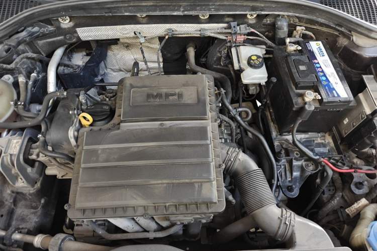 Used Skoda Octavia 2017 1.6L Automatic Chuanxing Edition Engine Bay