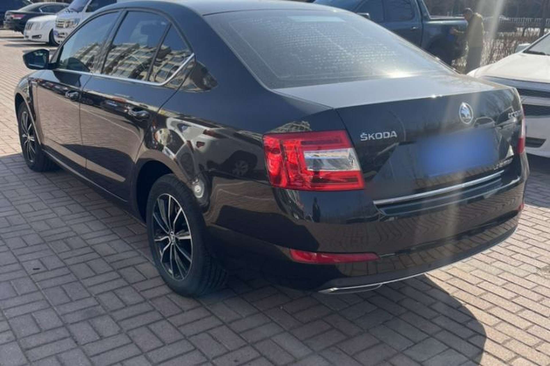 Used Skoda Octavia 2017 TSI280 DSG Smart Drive Edition Exterior 2