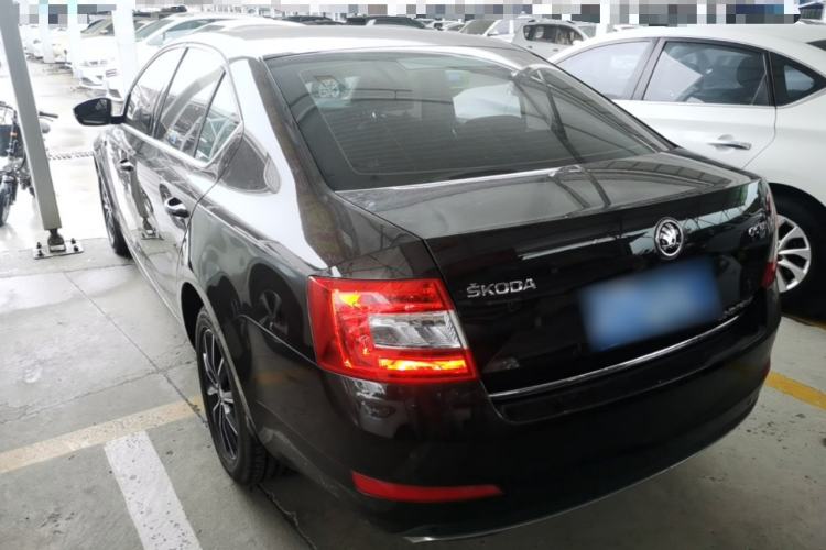 Used Skoda Octavia 2017 1.6L Automatic Smart Drive Edition Exterior 2