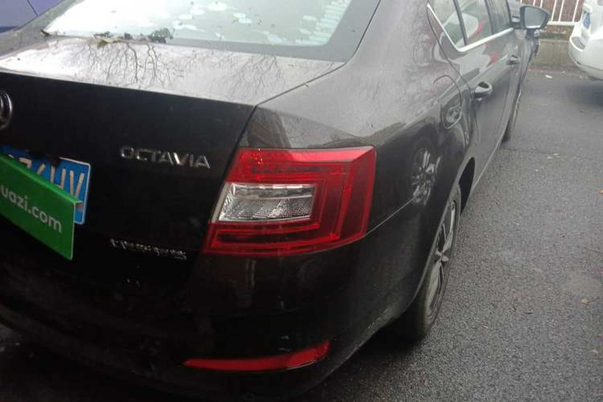 Used Skoda Octavia 2017 Classic Model 1.6L Automatic Comfort Edition Exterior 3