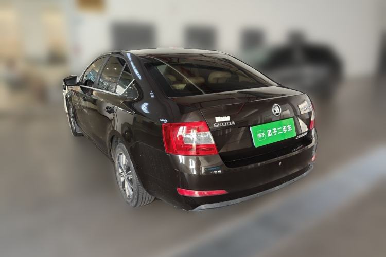 Used Skoda Octavia 2017 1.6L Automatic Chuanxing Edition Exterior 3