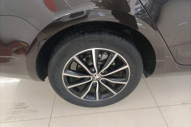 Used Skoda Octavia 2017 1.6L Automatic Smart Drive Edition Exterior 5