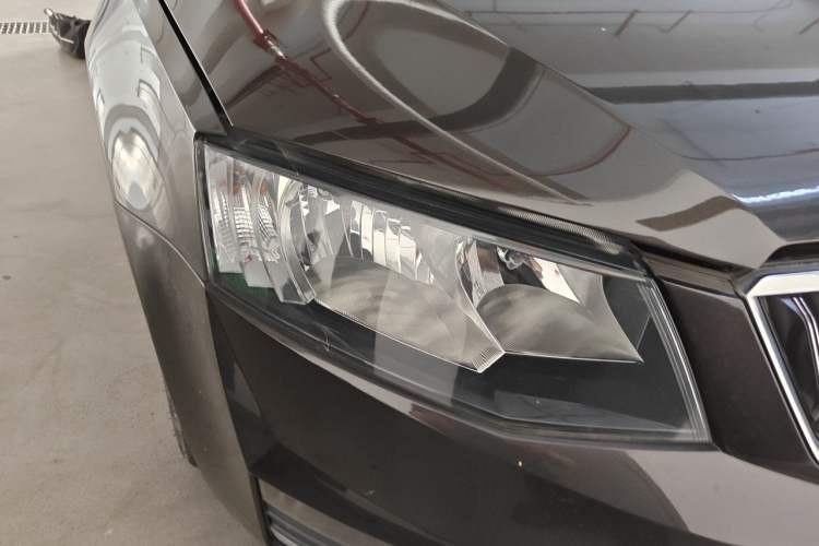 Used Skoda Octavia 2017 1.6L Automatic Chuanxing Edition Exterior 6