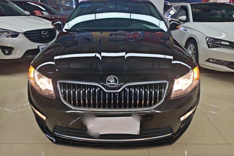Used Skoda Octavia 2017 1.6L Automatic Smart Drive Edition Front