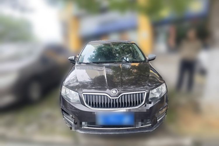 Used Skoda Octavia 2017 1.6L Manual Front-Wheel-Drive Version Front