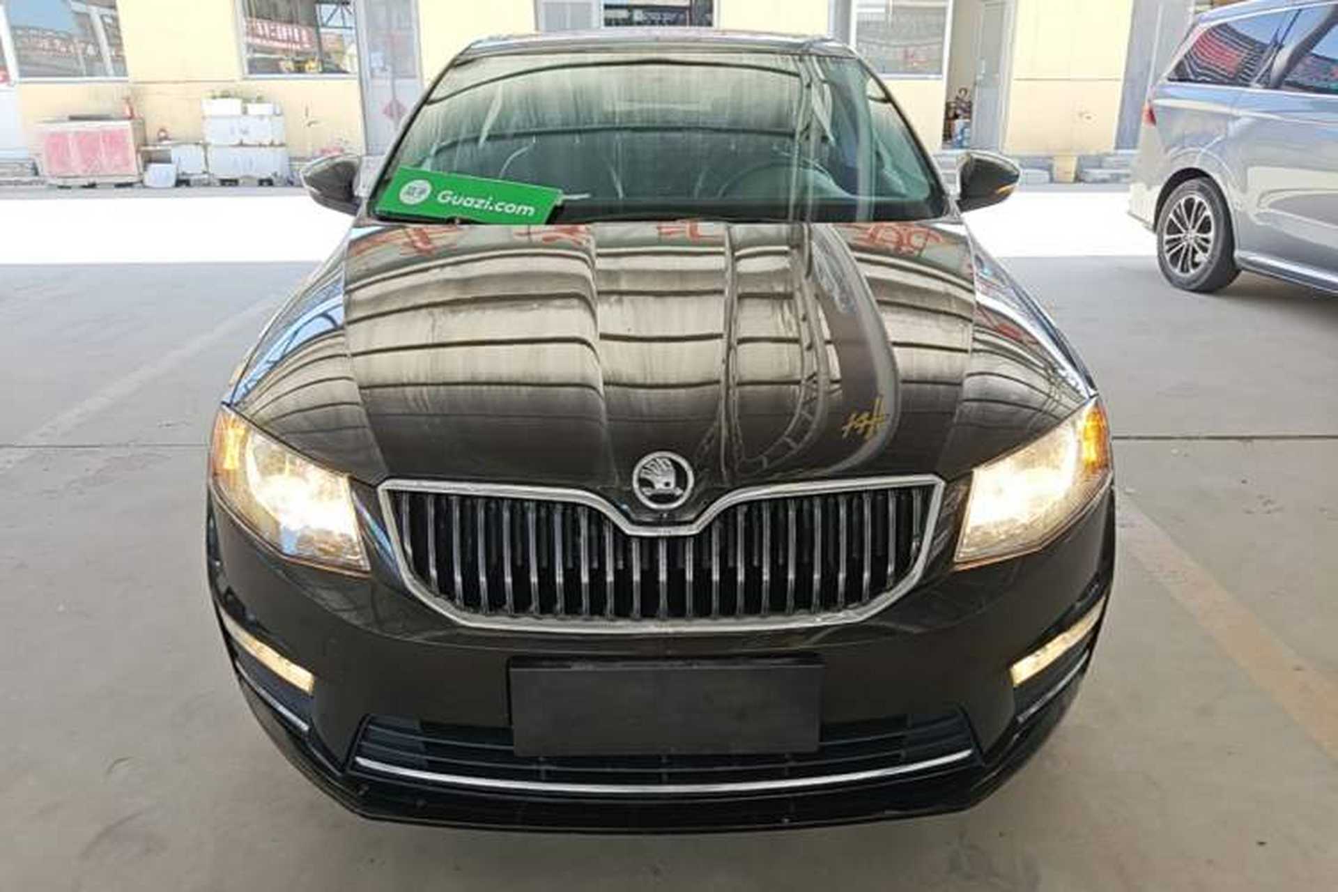 Used Skoda Octavia 2017 1.6L Automatic Smart Drive Edition Front