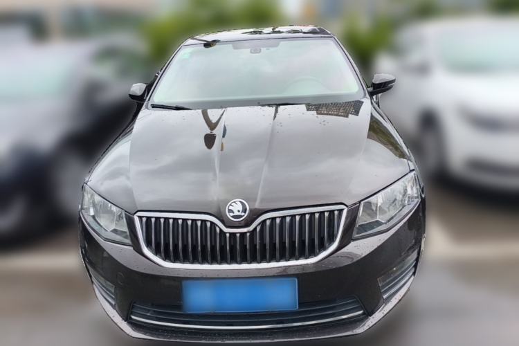 Used Skoda Octavia 2017 1.6L Automatic Smart Drive Edition Front