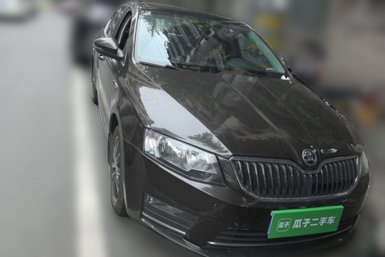 Used Skoda Octavia 2017 1.6L Automatic Smart Drive Edition Front Right 45 Deg