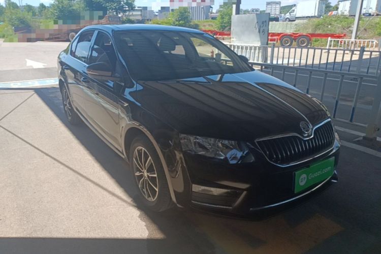 Used Skoda Octavia 2017 1.6L Automatic Smart Drive Edition Front Right 45 Deg