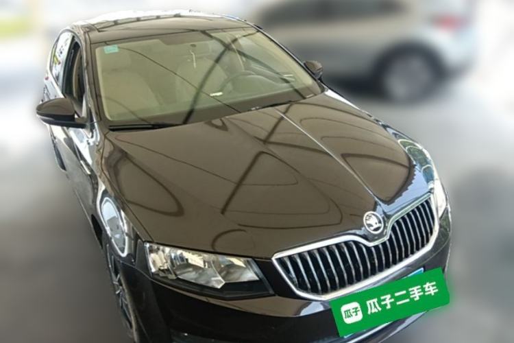 Used Skoda Octavia 2017 1.6L Automatic Smart Drive Edition Front Right 45 Deg