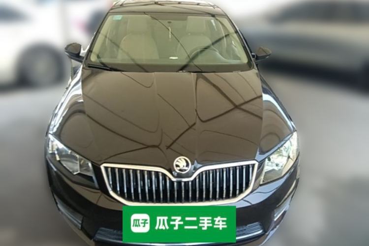 Used Skoda Octavia 2017 1.6L Automatic Smart Drive Edition Front