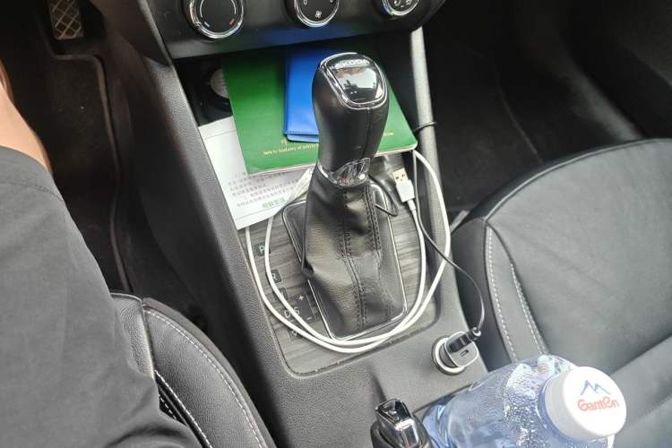 Used Skoda Octavia 2017 1.6L Automatic Chuanxing Edition Gear Lever