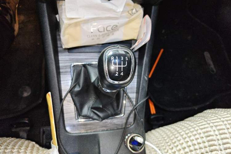 Used Skoda Octavia 2017 1.6L Manual Smart Drive Edition Gear Lever