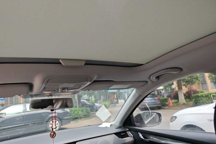 Used Skoda Octavia 2017 1.6L Automatic Smart Drive Edition Headliner