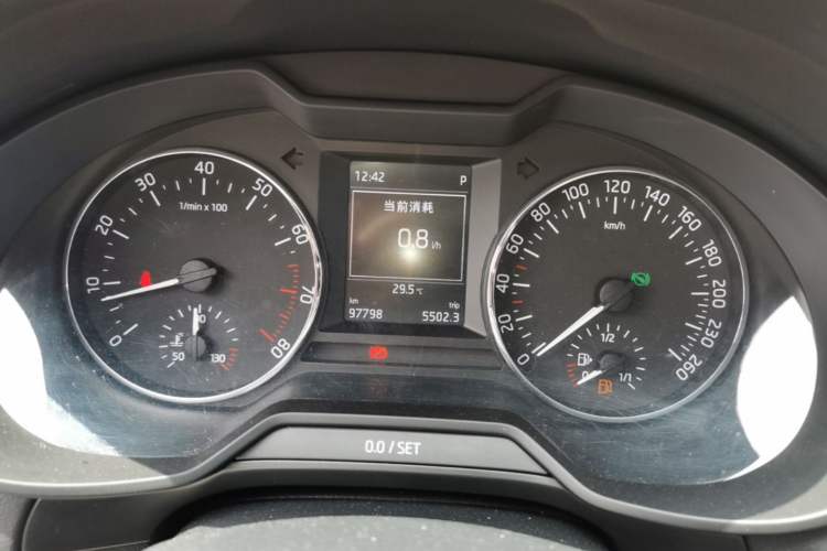 Used Skoda Octavia 2017 1.6L Automatic Smart Drive Edition Instrument Cluster