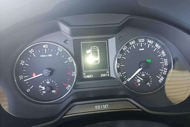 Used Skoda Octavia 2017 1.6L Automatic Smart Drive Edition Instrument Cluster