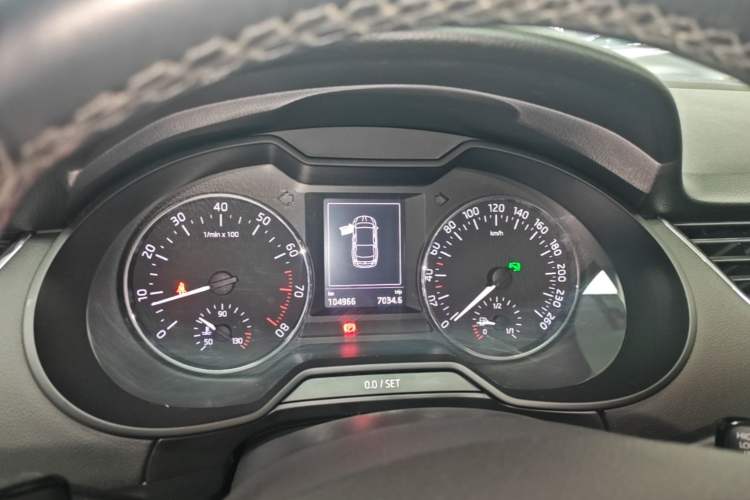Used Skoda Octavia 2017 1.6L Automatic Smart Drive Edition Instrument Cluster