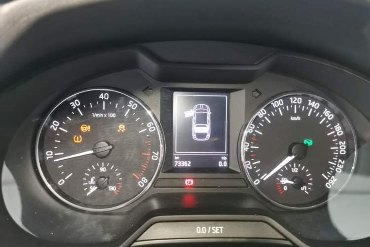 Used Skoda Octavia 2017 1.6L Automatic Smart Drive Edition Instrument Cluster