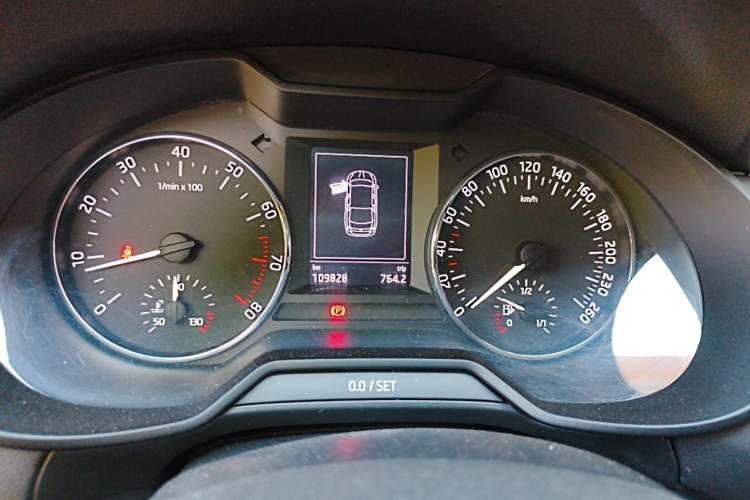Used Skoda Octavia 2017 1.6L Manual Smart Drive Edition Instrument Cluster