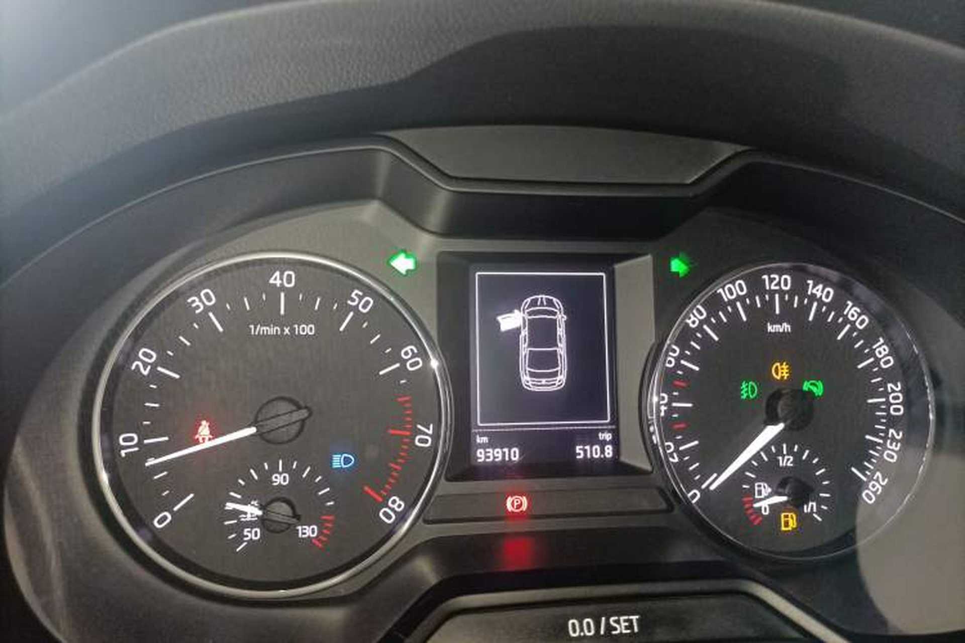 Used Skoda Octavia 2017 1.6L Automatic Smart Drive Edition Instrument Cluster