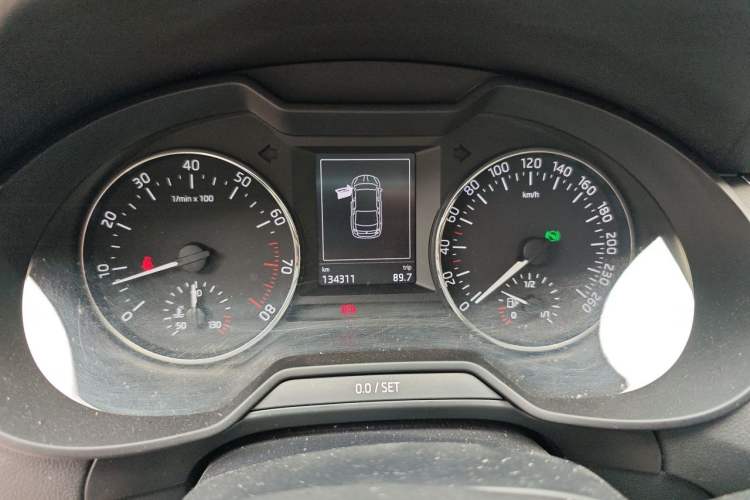 Used Skoda Octavia 2017 1.6L Automatic Smart Drive Edition Instrument Cluster