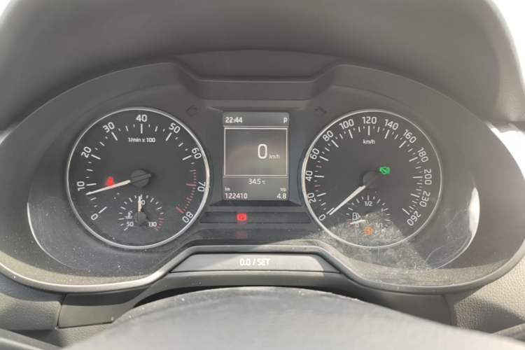 Used Skoda Octavia 2017 1.6L Automatic Smart Drive Edition Instrument Cluster