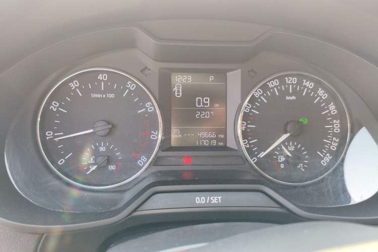 Used Skoda Octavia 2017 1.6L Automatic Chuanxing Edition Instrument Cluster