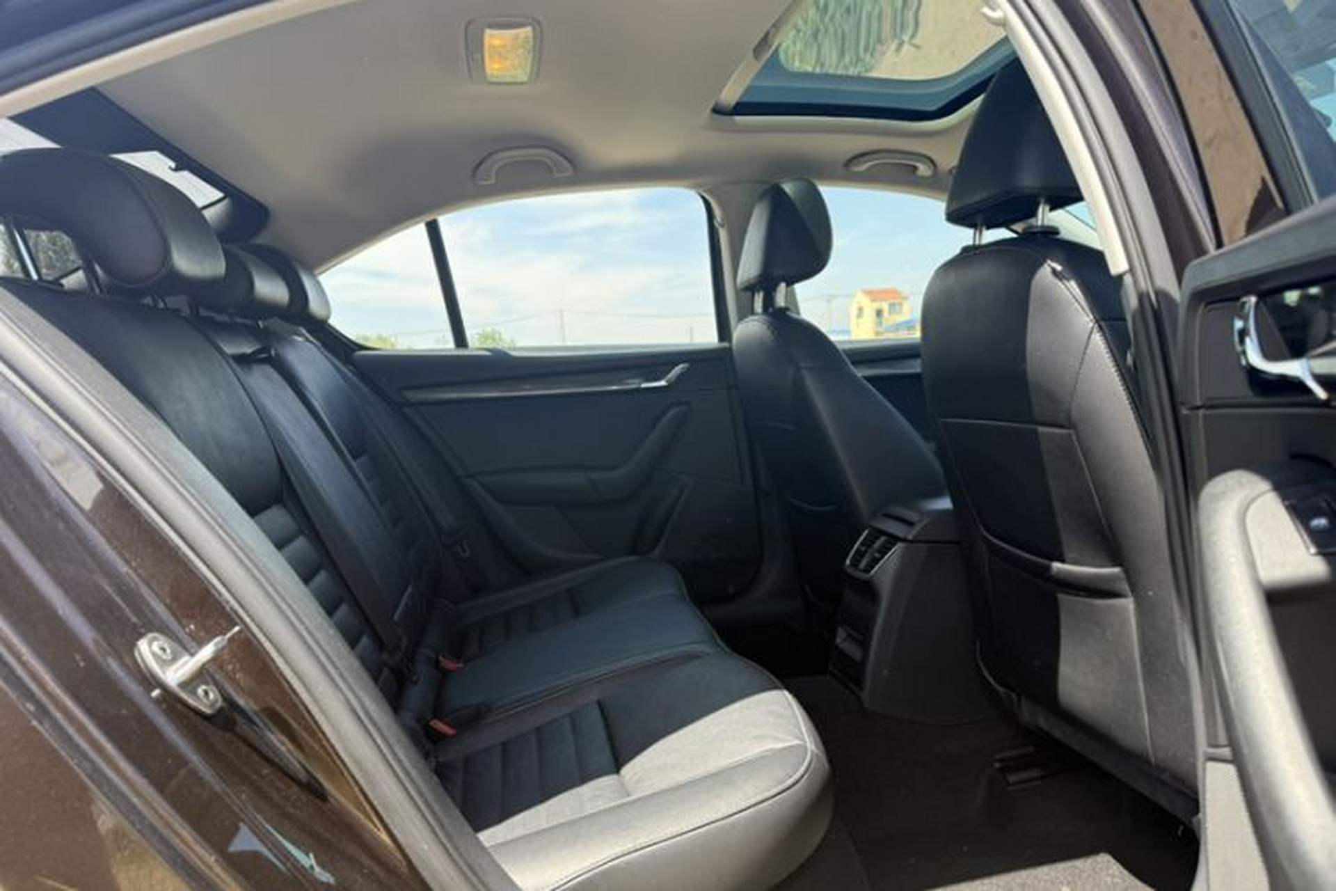 Used Skoda Octavia 2017 1.6L Automatic Smart Drive Edition Interior 3