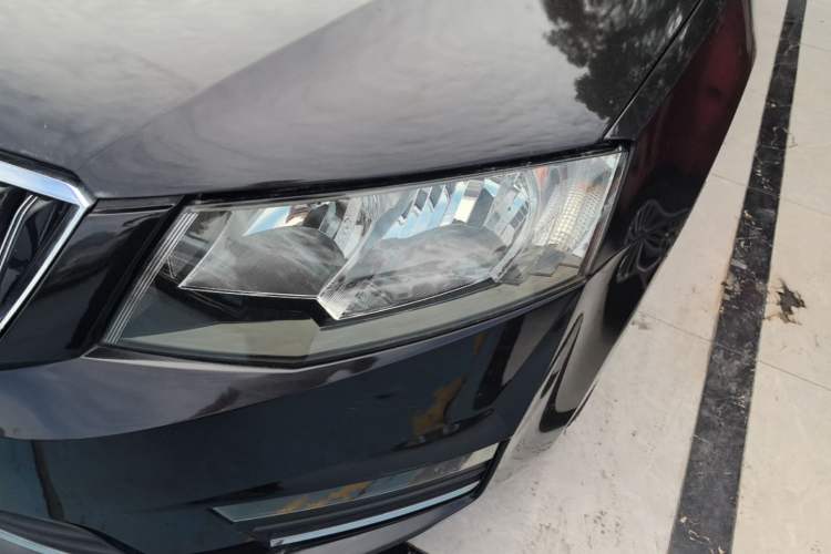 Used Skoda Octavia 2017 1.6L Manual Trend Edition Left Front Headlight