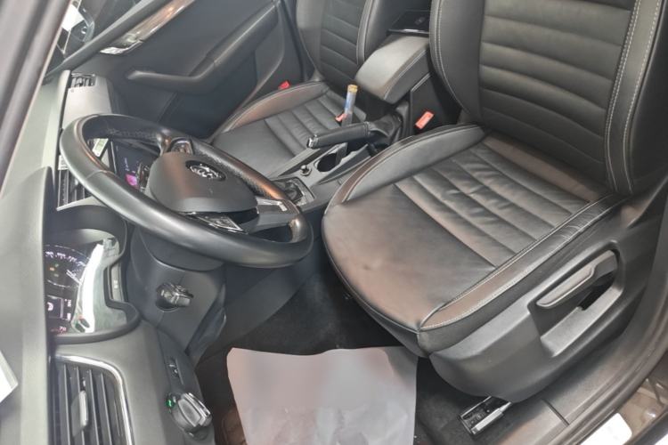 Used Skoda Octavia 2017 1.6L Automatic Smart Drive Edition Left Front Seat