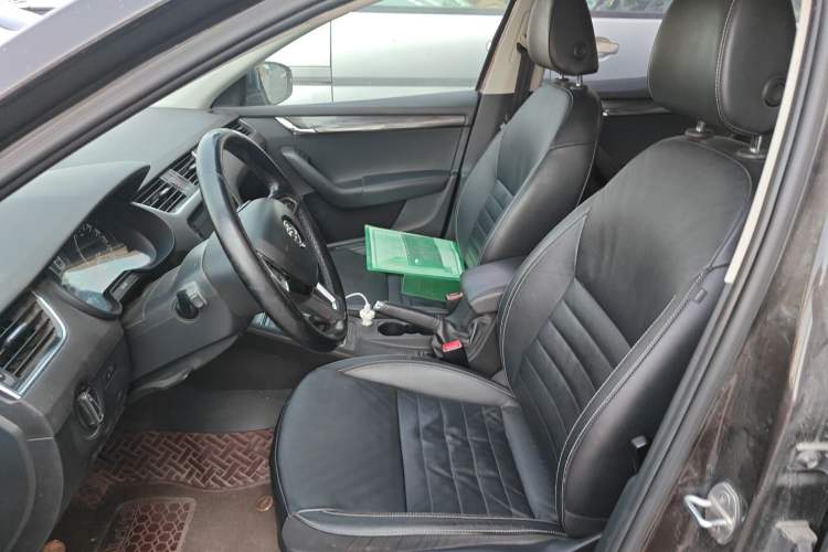 Used Skoda Octavia 2017 1.6L Manual Smart Drive Edition Left Front Seat