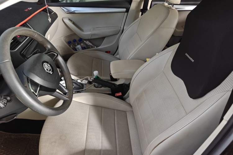 Used Skoda Octavia 2017 1.6L Automatic Chuanxing Edition Left Front Seat