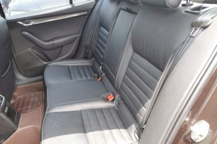Used Skoda Octavia 2017 1.6L Automatic Smart Drive Edition Left Rear Seat