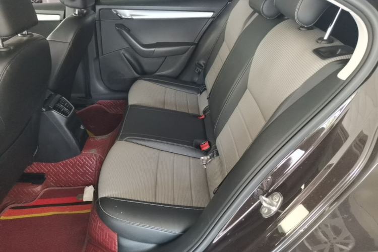 Used Skoda Octavia 2017 1.6L Automatic Chuanxing Edition Left Rear Seat
