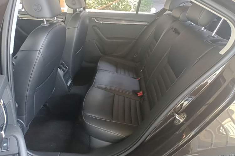 Used Skoda Octavia 2017 1.6L Automatic Smart Drive Edition Left Rear Seat