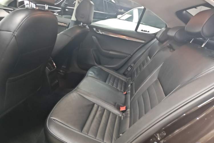 Used Skoda Octavia 2017 1.6L Automatic Smart Drive Edition Left Rear Seat