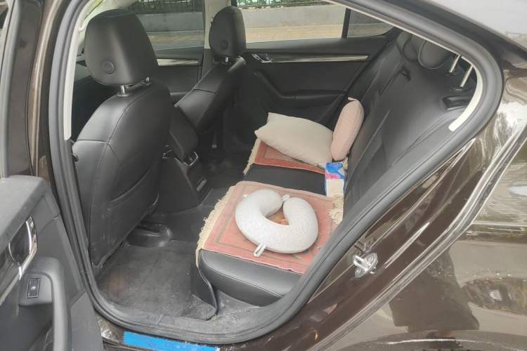 Used Skoda Octavia 2017 TSI280 DSG Smart Drive Edition Left Rear Seat
