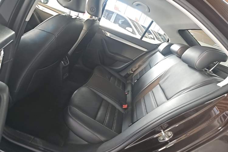 Used Skoda Octavia 2017 1.6L Automatic Chuanxing Edition Left Rear Seat