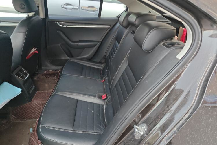 Used Skoda Octavia 2017 1.6L Manual Smart Drive Edition Left Rear Seat