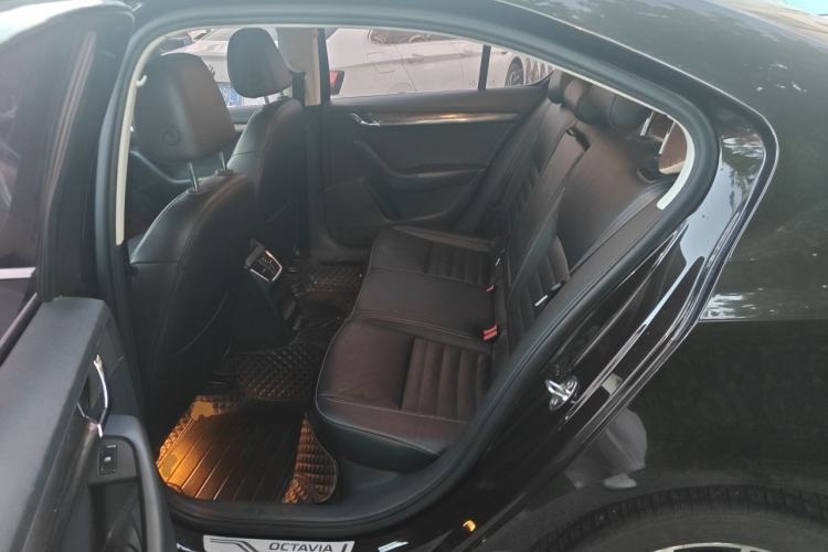 Used Skoda Octavia 2017 1.6L Automatic Smart Drive Edition Left Rear Seat