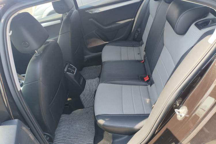 Used Skoda Octavia 2017 1.6L Automatic Chuanxing Edition Left Rear Seat
