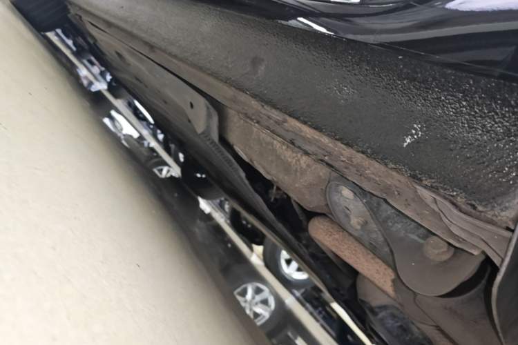 Used Skoda Octavia 2017 1.6L Automatic Smart Drive Edition Left Side Sill