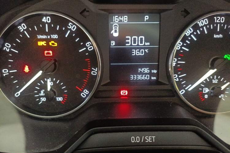 Used Skoda Octavia 2017 1.6L Automatic Chuanxing Edition Odometer Close Up