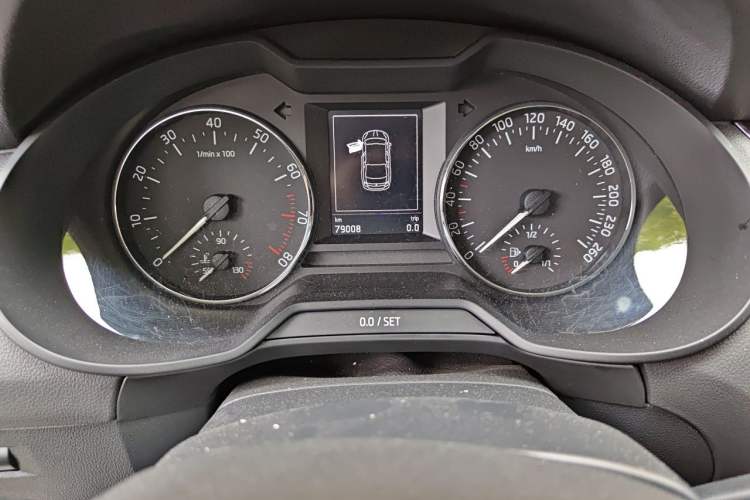 Used Skoda Octavia 2017 1.6L Automatic Smart Drive Edition Odometer Close Up