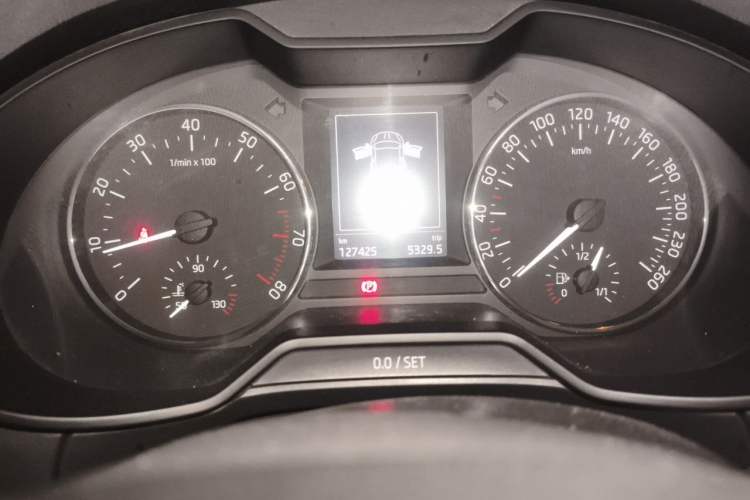 Used Skoda Octavia 2017 1.6L Manual Smart Drive Edition Odometer Close Up