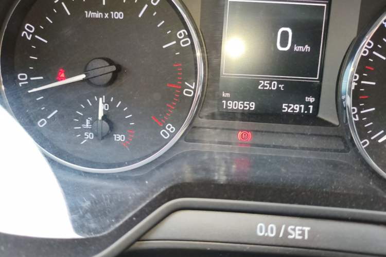 Used Skoda Octavia 2017 1.6L Automatic Smart Drive Edition Odometer Close Up