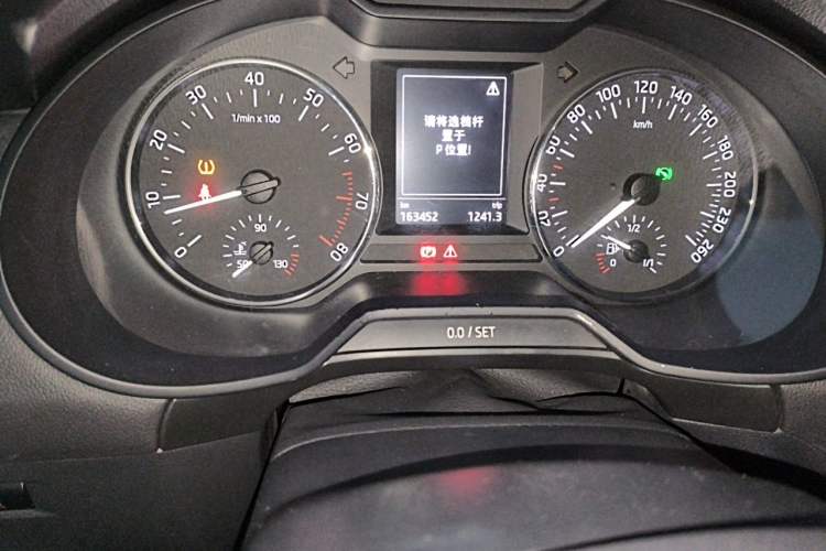 Used Skoda Octavia 2017 1.6L Automatic Smart Drive Edition Odometer Close Up